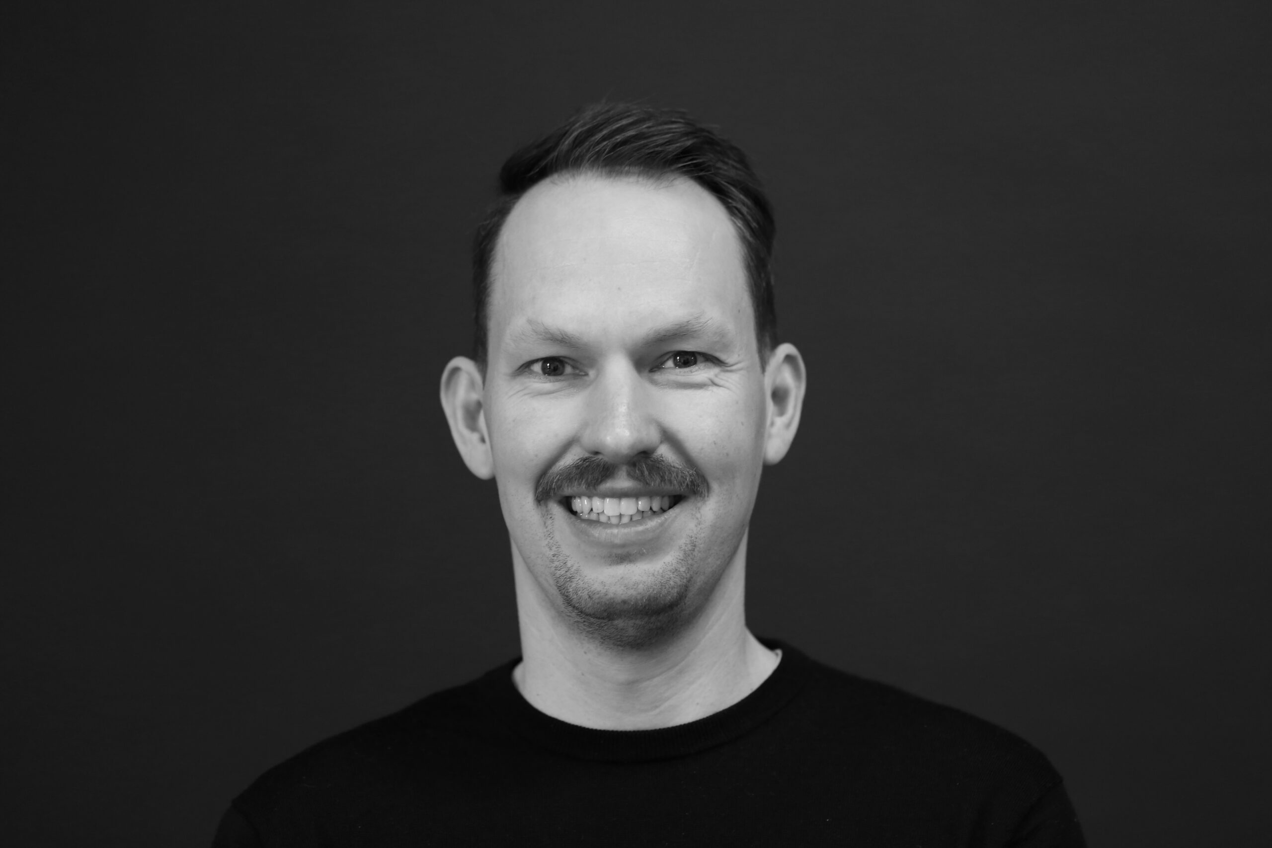 Henrik Nolte – Henrik Nolte ist das technische Ass im Ärmel. Für gute Gestaltung findet er immer die passende technische Umsetzung.